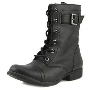 NWT American Rag Fallyn black boots